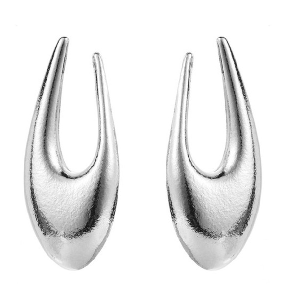 🆕 U large drop earrings - Picture 11 of 12